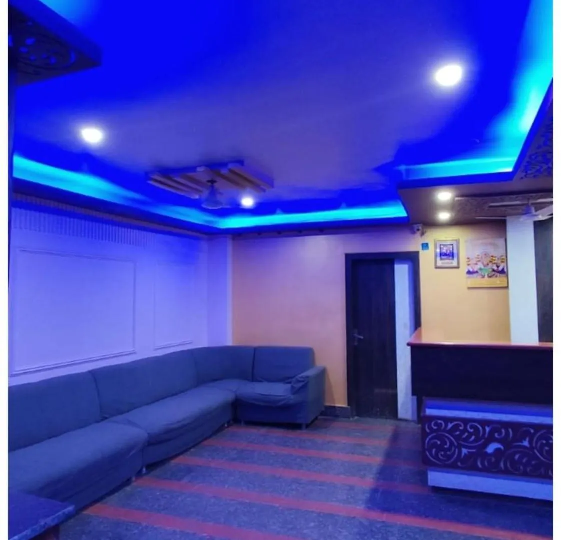 Hotel #Nandini # Varanasi ! Near Kashi Vishwanath Temple And Ganga Arti Ghat - Fully Air Conditioned Rooms With Free Wi-Fi - Room Service - Free Parking Available - Best Seller Hotel In Varanasi